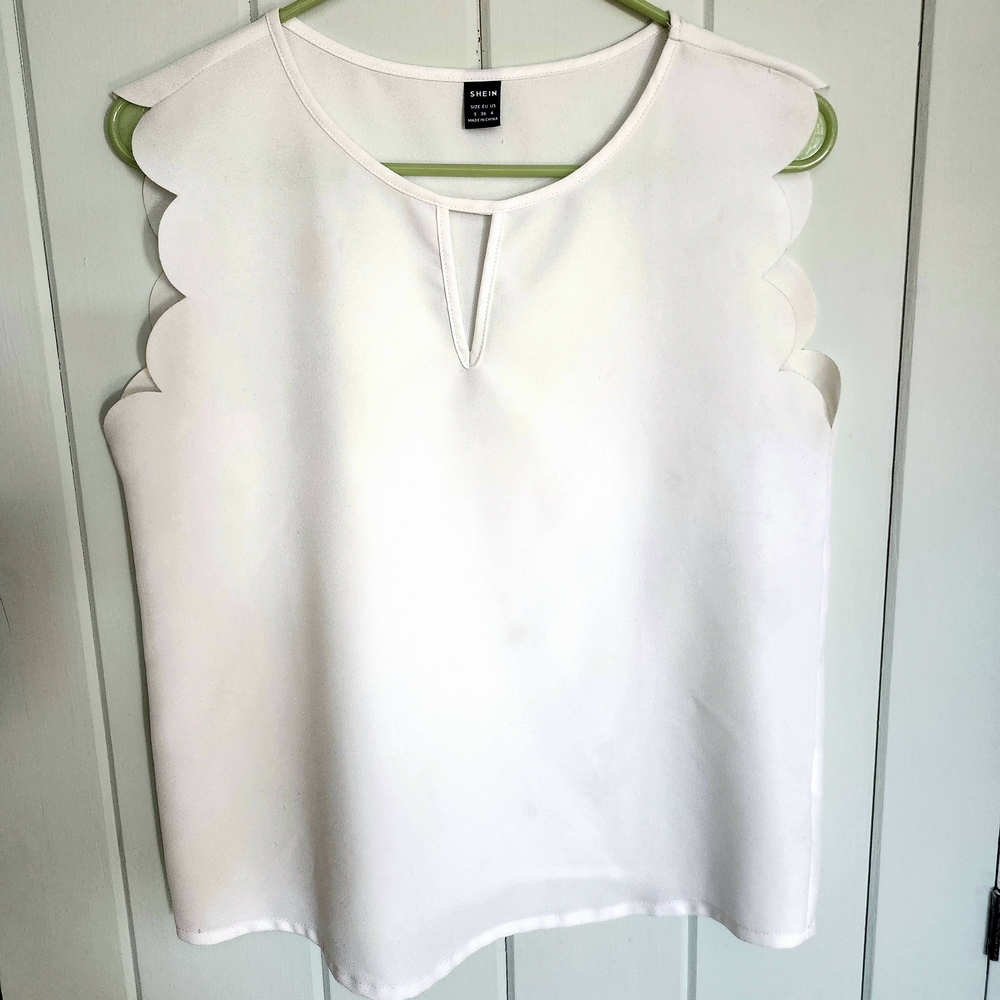 SHEIN | White Scalloped Edge Sleeveless Blouse